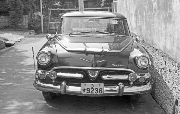 56-2a (161-35) 1956 Dodge Coronet 4dr Sedan.jpg